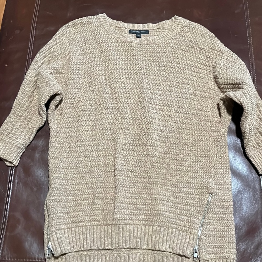 Banana Republic tan sweater